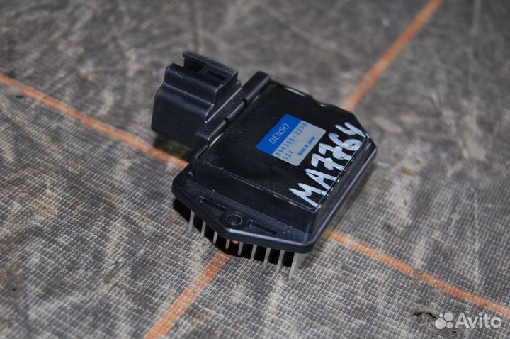 Резистор отопителя задний Toyota Land Cruiser 200