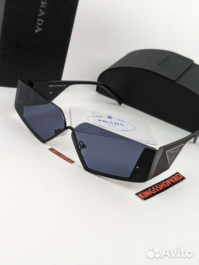 Солнцезащитные очки Prada