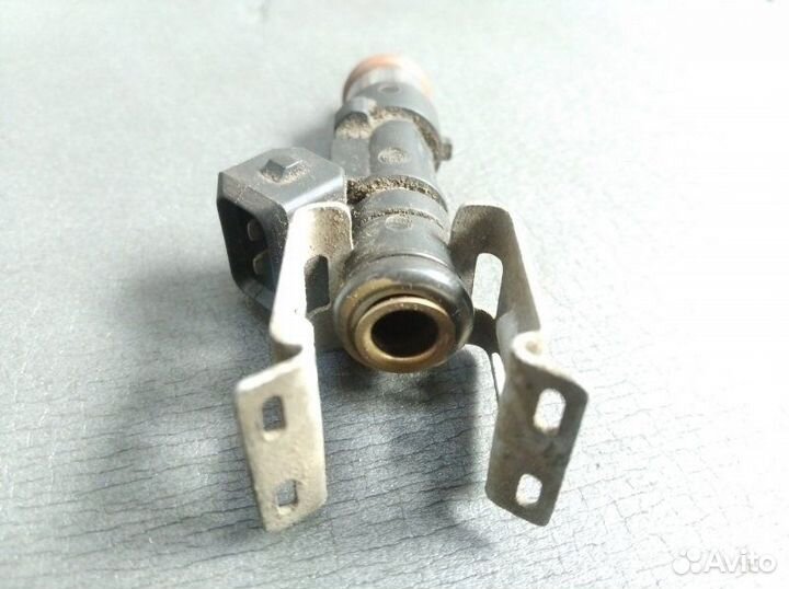 Форсунка топливная Ford Focus Iii хетчбек 1.6 2013