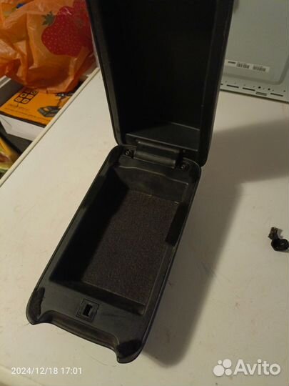 Подлокотник Pontiac/Matrix/Voltz