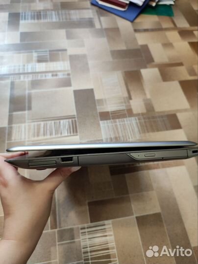 Ноутбук samsung на запчасти