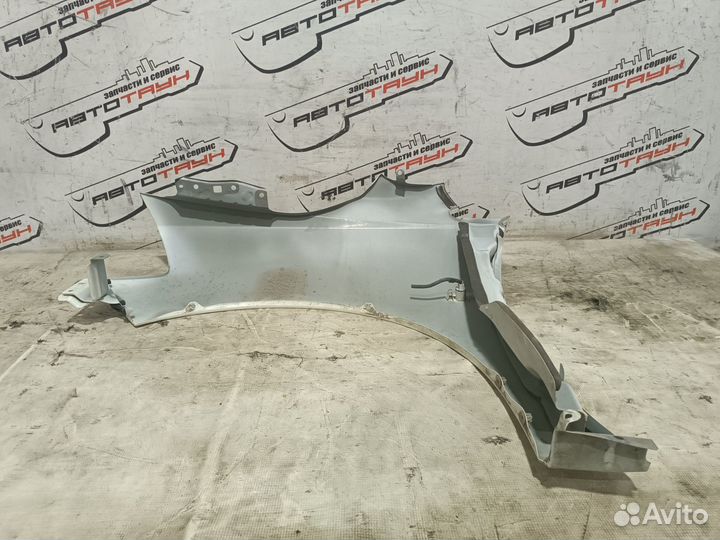 Крыло nissan tiida tiida latio C11 JC11 NC11 SC11 SJC11 SNC11 63100ED030 переднее правое белый, QX1