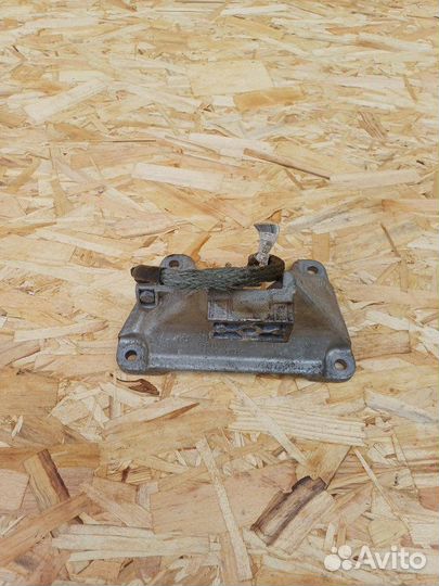 Кронштейн АКПП Bmw 6 F06 N57D30B 2017