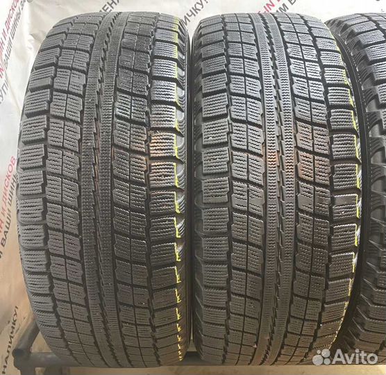 Maxxis MA-STL Presa Ice 215/55 R17 93L