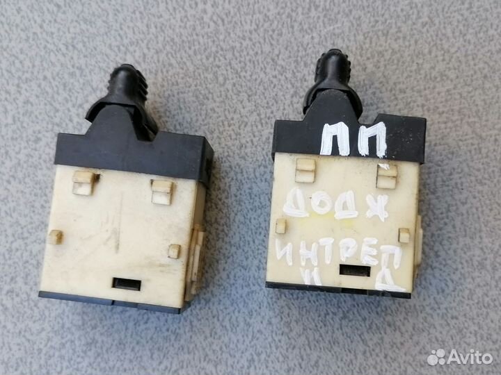 Кнопка стеклоподъемн.перед. Dodge Intrepid 1998-04