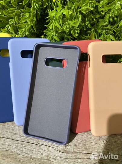 Чехол силиконовый Samsung S10e