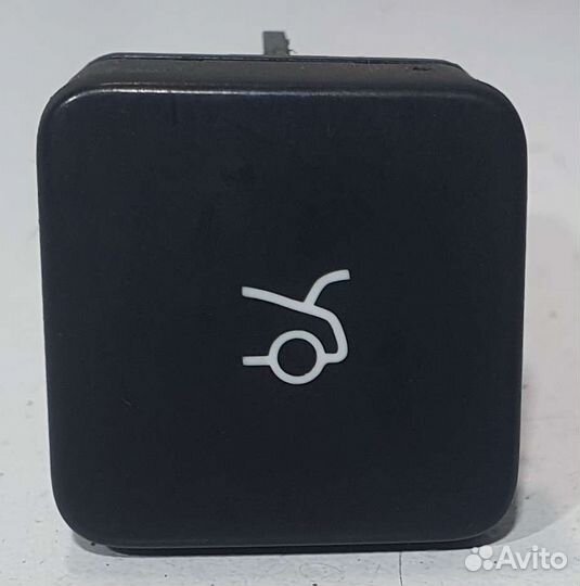 Кнопка открывания багажника Citroen C-Elysee