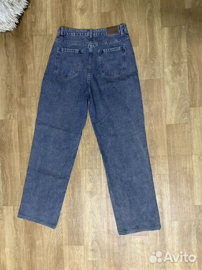 Джинсы широкие