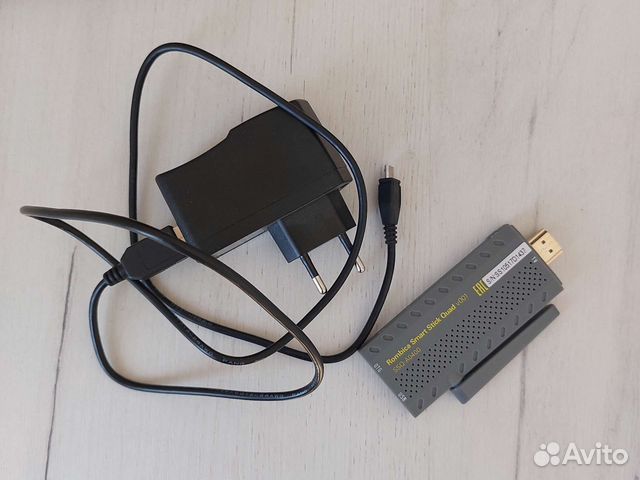 Тв-приставка Rombica Smart Stick Quad v001