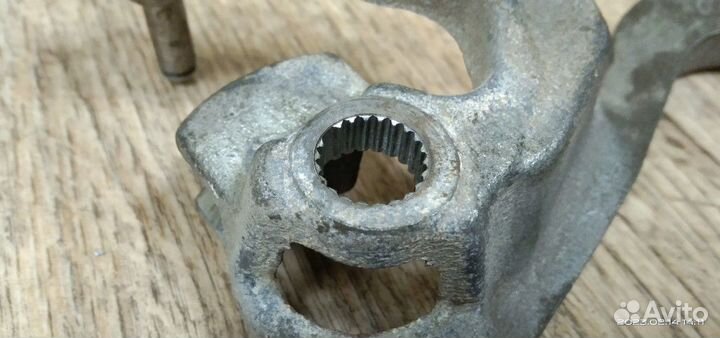 Рычаг переключения кпп Volkswagen Polo 5 (2009-201