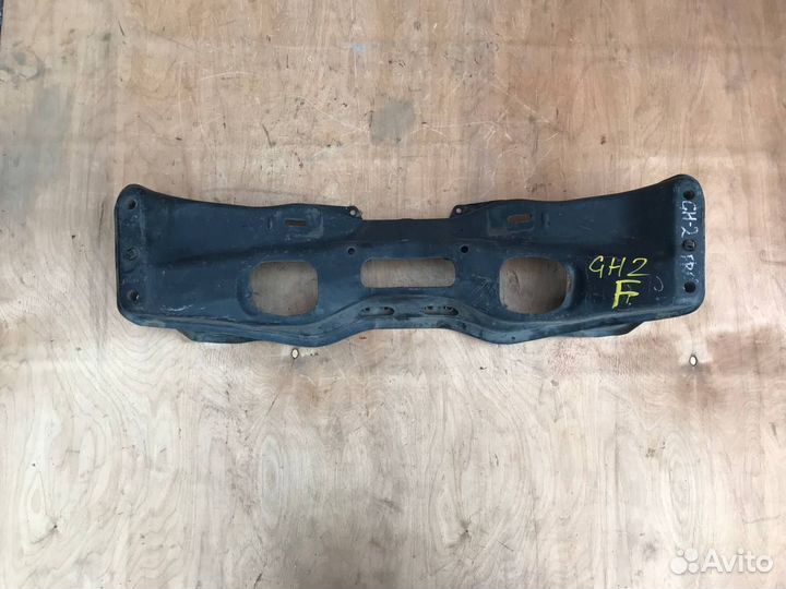 Передняя балка подрамник Legacy Forester Impreza