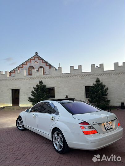 Украшения на свадебное авто