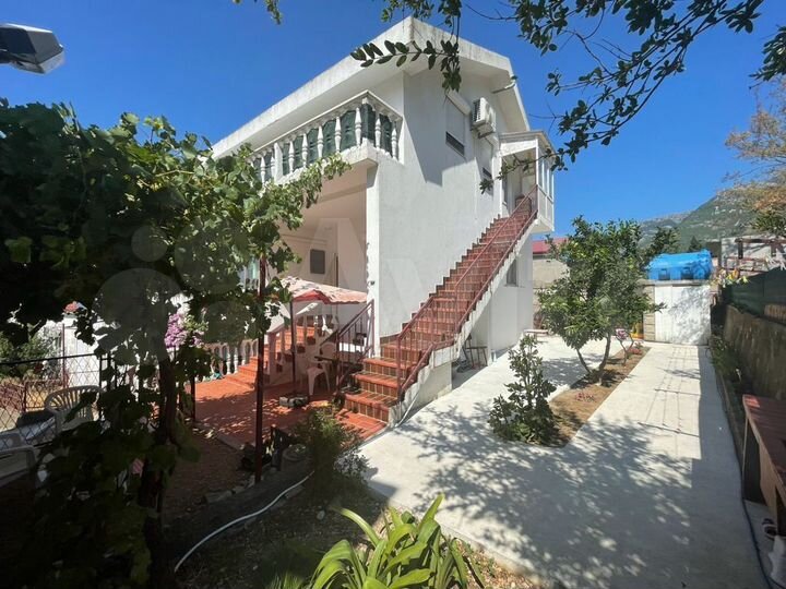 Дом 162 м² на участке 378 м² (Черногория)