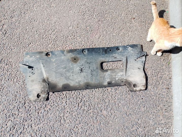 Пыльник двигателя пластик Ниссан кашкай j10