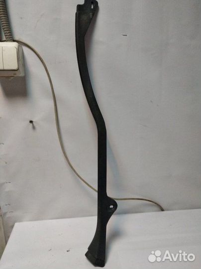 Обшивка стойки задняя левая Audi A4 B5 AQD