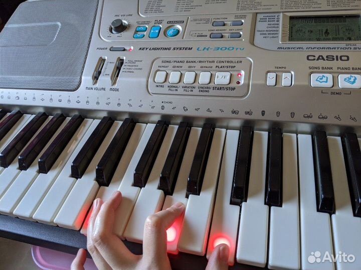 Синтезатор casio LK-300TV