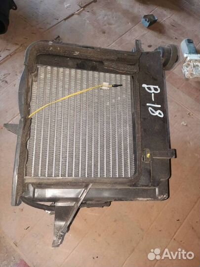 Радиатор кондиционера Volvo S40 рест. 2001