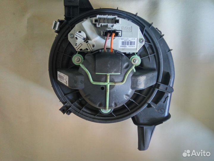 Мотор печки отопителя BMW X1, Е84