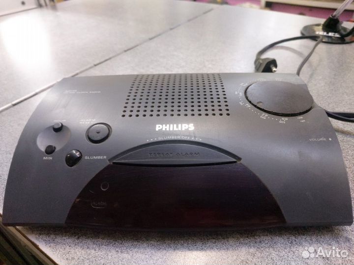 Радио-часы электронные Philips AJ3150