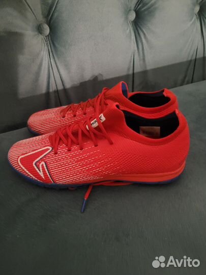 Футбольные бутсы demix