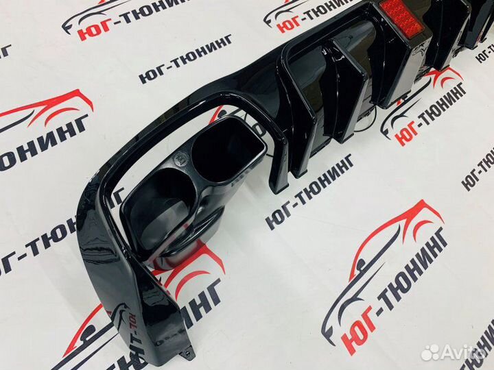 Диффузор brabus на Mercedes E 213 с насадками B