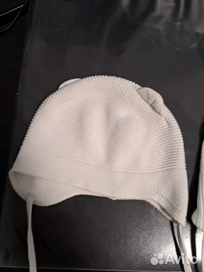 Шапочки для ребенка до года 3шт. с завязками