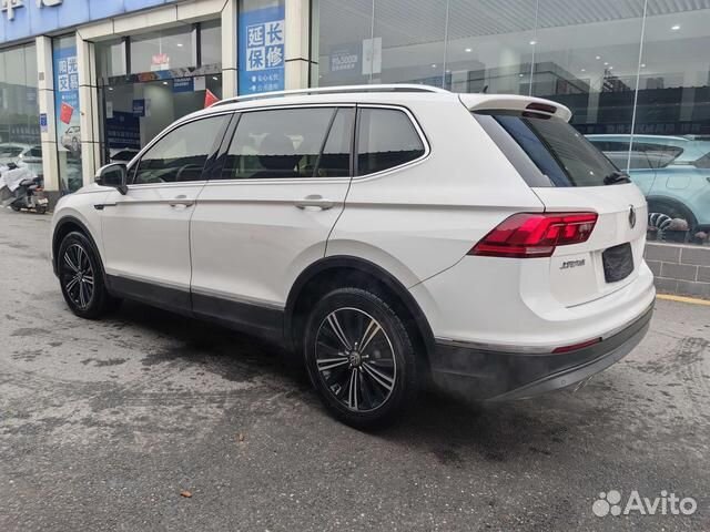 Volkswagen Tiguan 2.0 AMT, 2021, 38 600 км