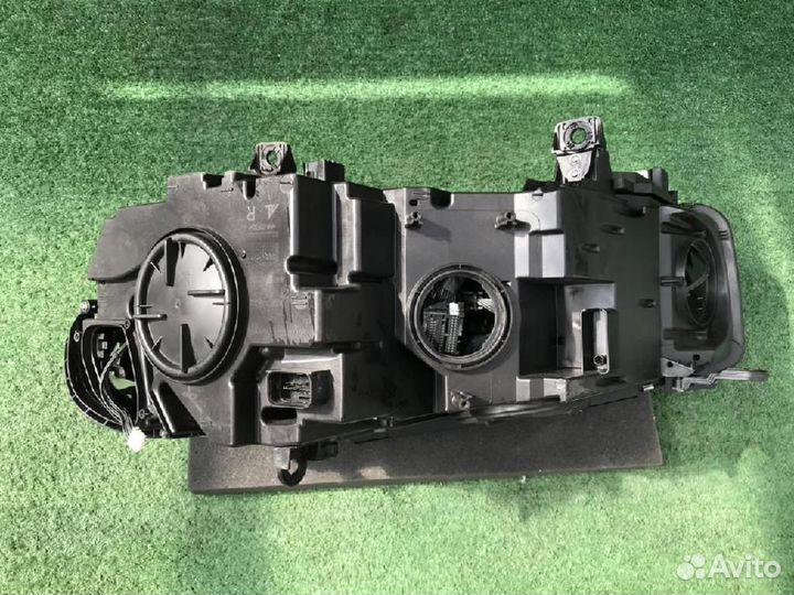 Фара правая BMW X6