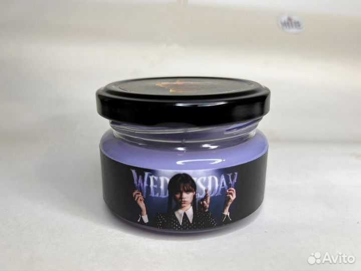 Уэнсдэй Адамс, Wednesday свеча, Уенсдей