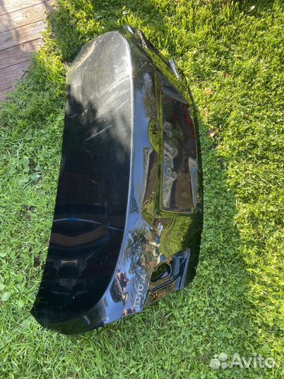 Продам крышку багажника camry 40