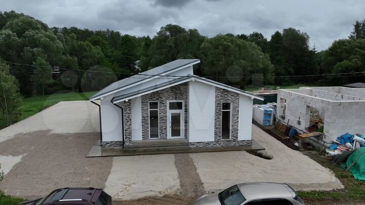 Дом 170 м² на участке 8 сот.