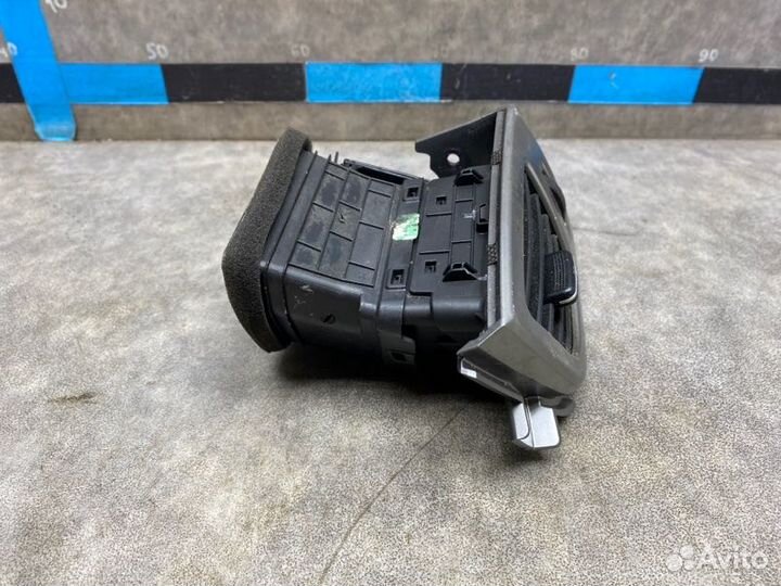 Дефлектор воздушный правый Hyundai I30 1.4 G4FA