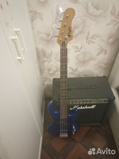 Басс гитара с комбиком