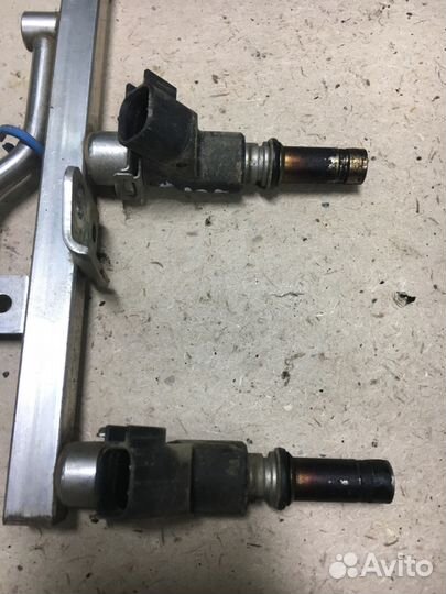 Топливная рампа с форсунками Opel Astra H