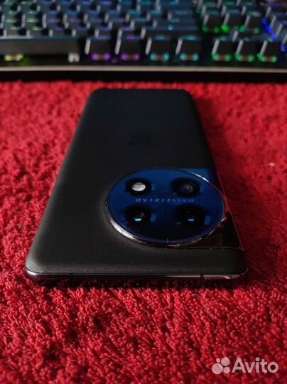 OnePlus 11, 8/128 ГБ