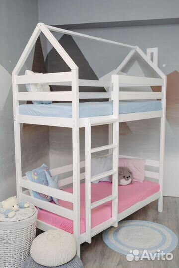 Новая двухъярусная кроватка-домик