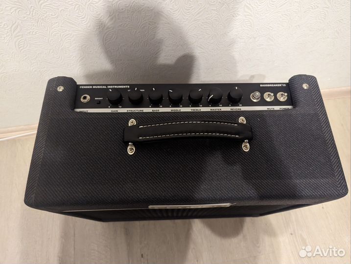Ламповый комбоусилитель Fender bassbreaker 15