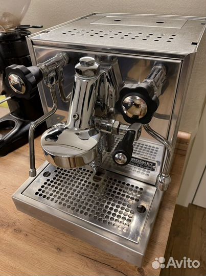 Профессиональная кофемашина Rocket Cellini Classic