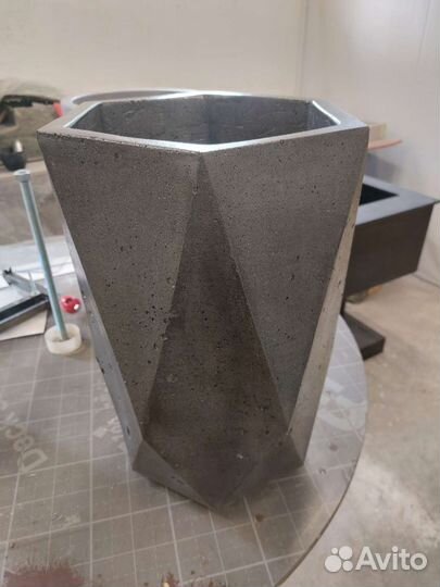 Кашпо из бетона