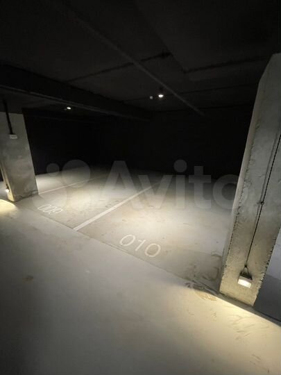 Машиноместо, 14 м²