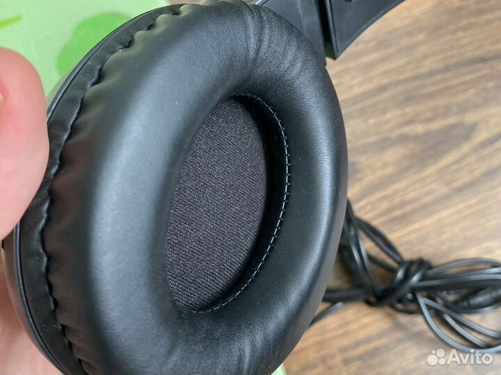 Игровые наушники с микрофоном новые