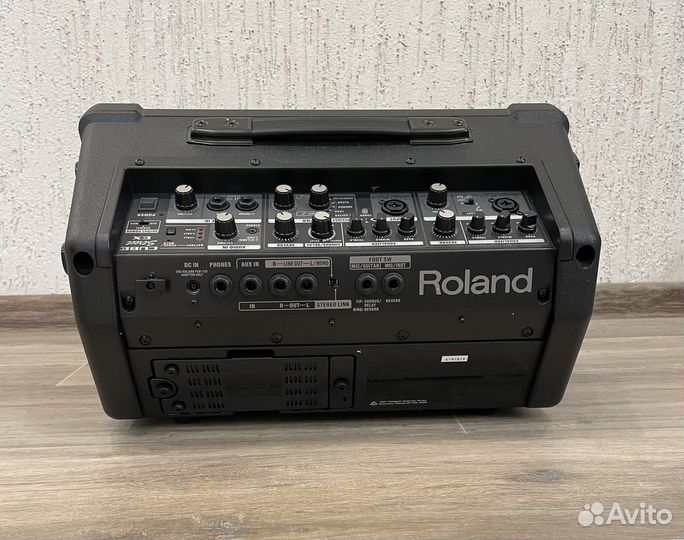Roland Cube Street EX комбоусилитель