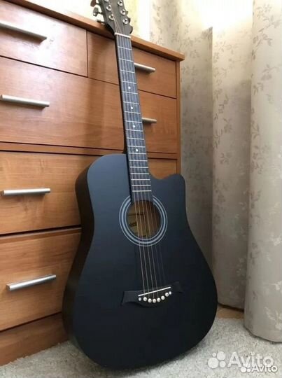 Гитара с чехлом