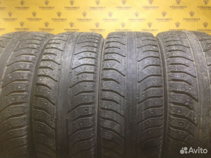 Bridgestone Ice Cruiser 7000 215/60 R17 96H