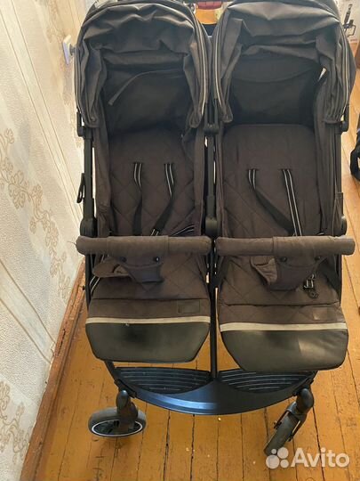 Прогулочная коляска для двойни