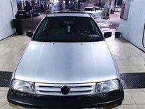 Volkswagen Vento 1.8 MT, 1992, 200 000 км, с пробегом, цена 140 000 руб.