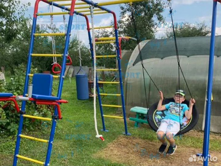 Уличный спортивный комплекс