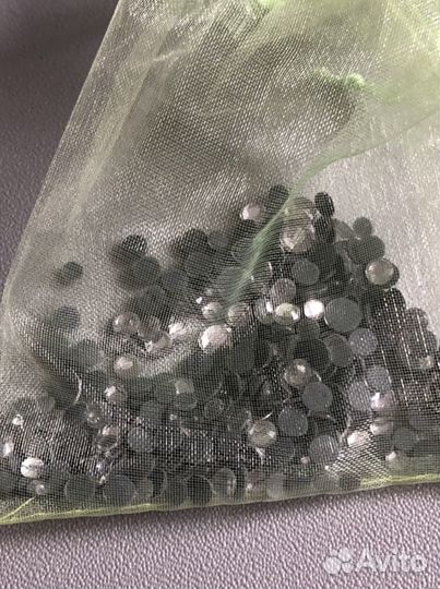 Паетки, стразы