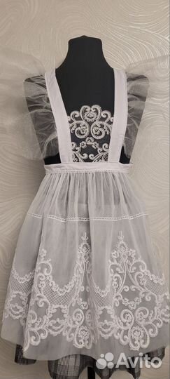 Белый школьный фартук