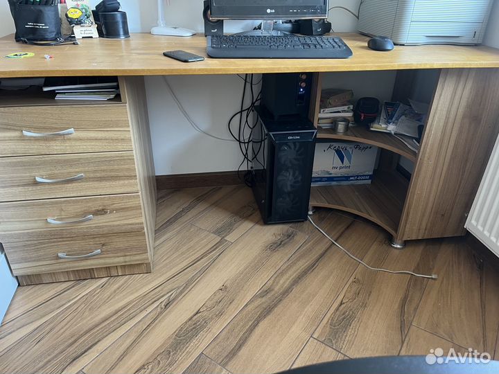 Стол писменный